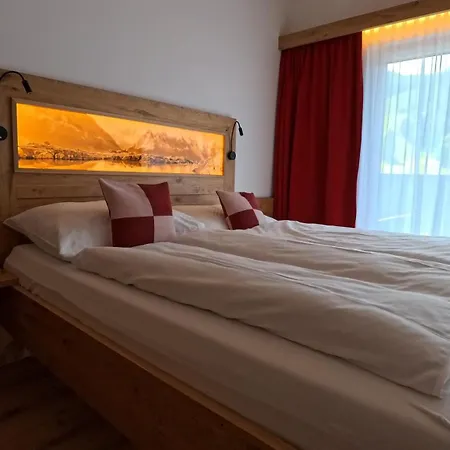 Starchenthof Apartment *